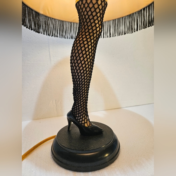 A Christmas Story Replica Leg Lamp - Picture 4 of 9